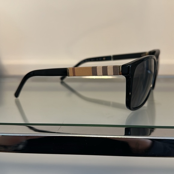 COPY - NWT Burberry BE4181 Sunglasses - Picture 4 of 12